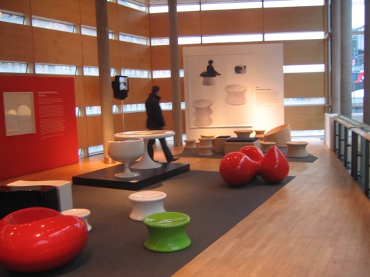 Pastil Chair by Eero Aarnio
